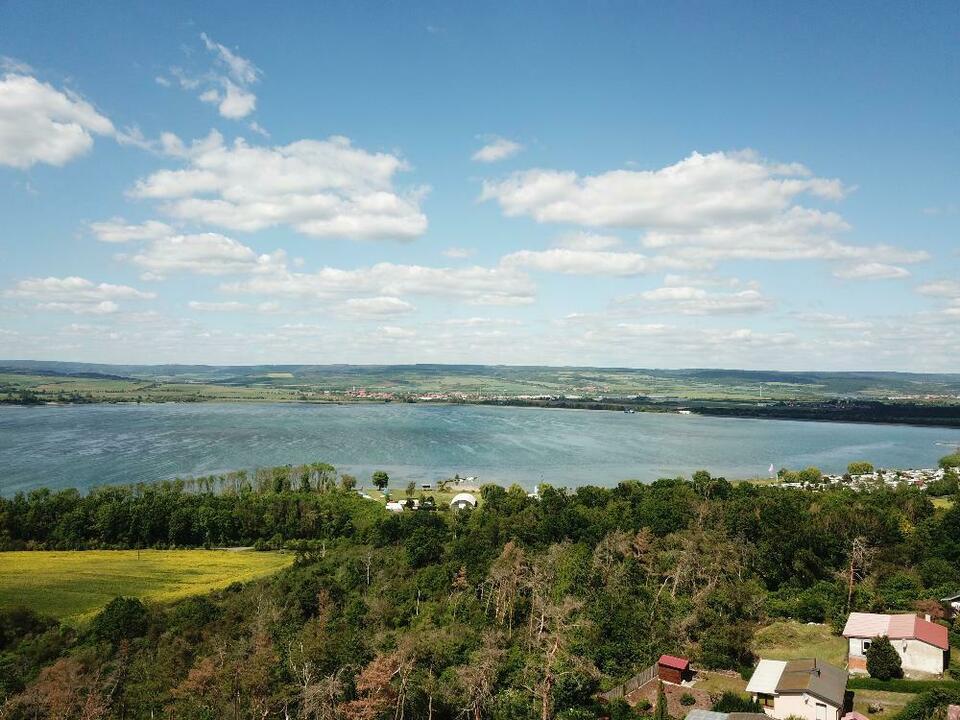 SEEBLICK-GRUNDSTÜCK AM STAUSEE KELBRA Hübelschenkhäuser