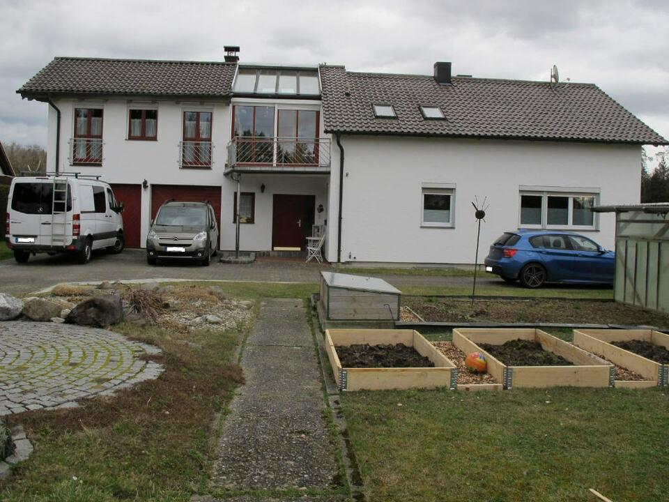 freistehendes Ein bzw. Zweifamilienhaus mit Nebengebäude zur vielfältigen Nutzung Julbach