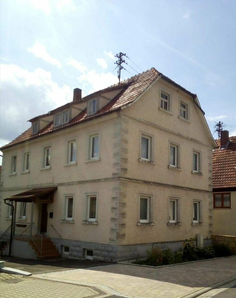 Großes Wohnhaus um 1900 mit Nebengebäuden, Hof und Garten Maroldsweisach