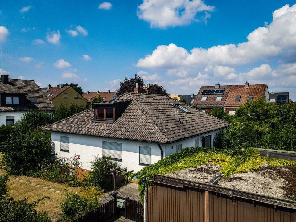 Freistehendes Einfamilienhaus mit großzügigem Grundstück in gefragter Lage Herzogenaurachs Herzogenaurach