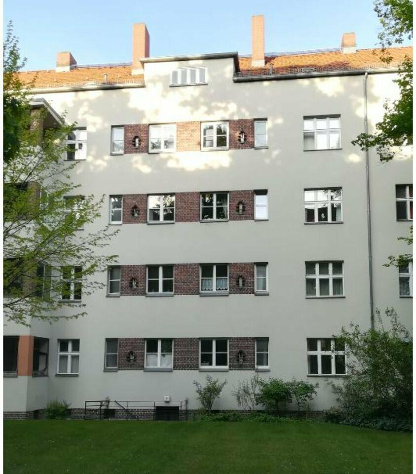 Ihr neuer Lebensraum: 4-Zimmer-Altbauwohnung in begehrter Lage zu PDS Partei des Demokratischen Sozialismus Friedrichshain-Kreuzberg Stützpunkt Kreuzberg