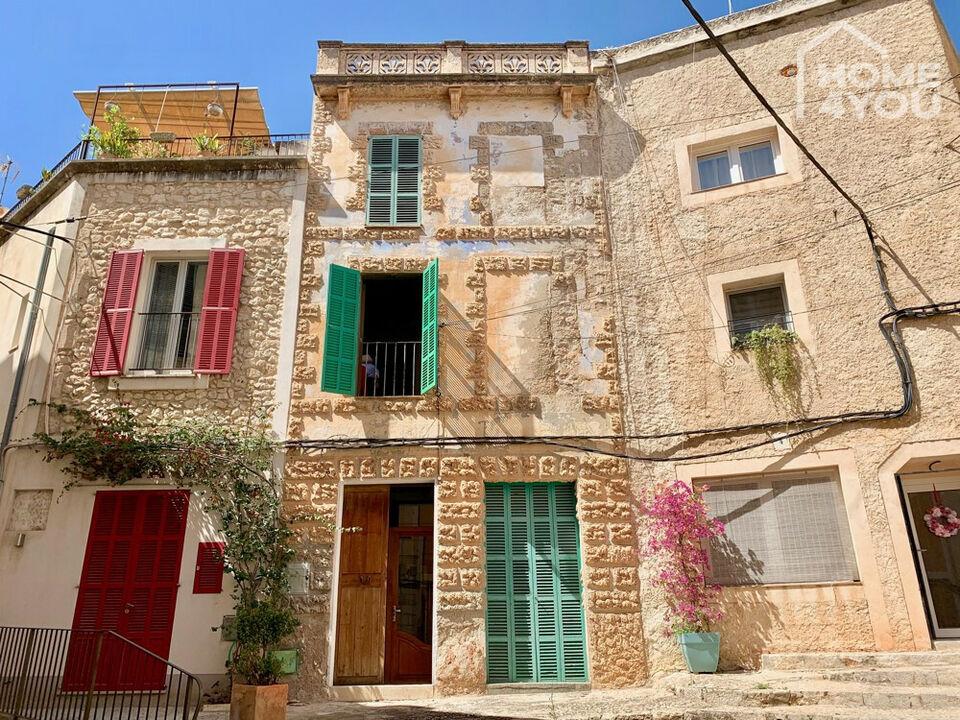 Mallorca: Bezauberndes Haus im Herzen der Gemeinde, 150 qm, nähe Markt & Kathedrale mit historischer Fassade Königswinter