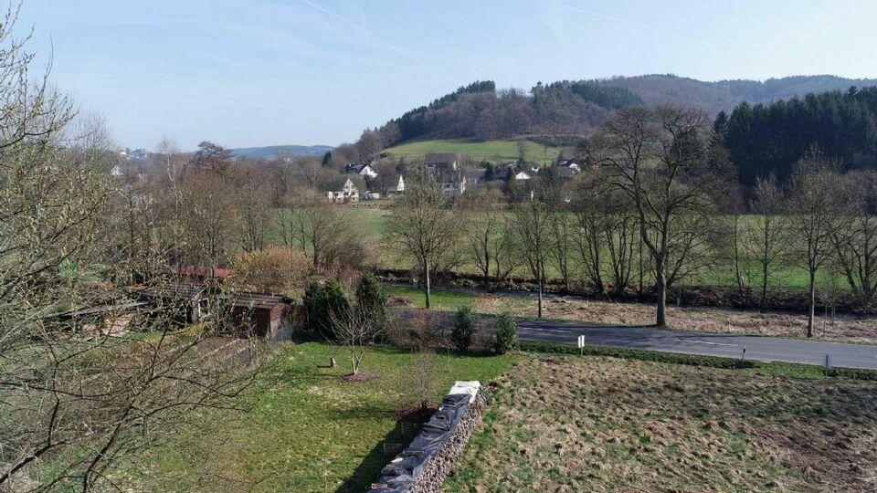 Preiswertes Baugrundstück mit Blick in das Wissertal in Morsbach-Rhein Straß