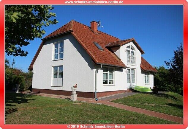 Your dream country house by the lake Your estate agent: Holger Schmitz…. Brandenburg an der Havel