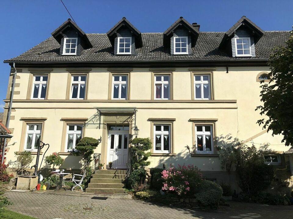 Gutshaus mit 4 Wohnungen, parkähnlichen Garten und zweitem Grundstück Nähe Bad-Sobernheim Rheinland-Pfalz