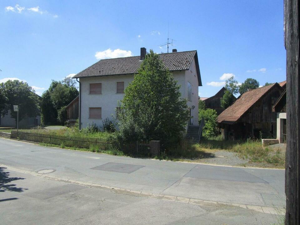 Zweifamilienhaus in Weißenbrunn Weißenbrunn