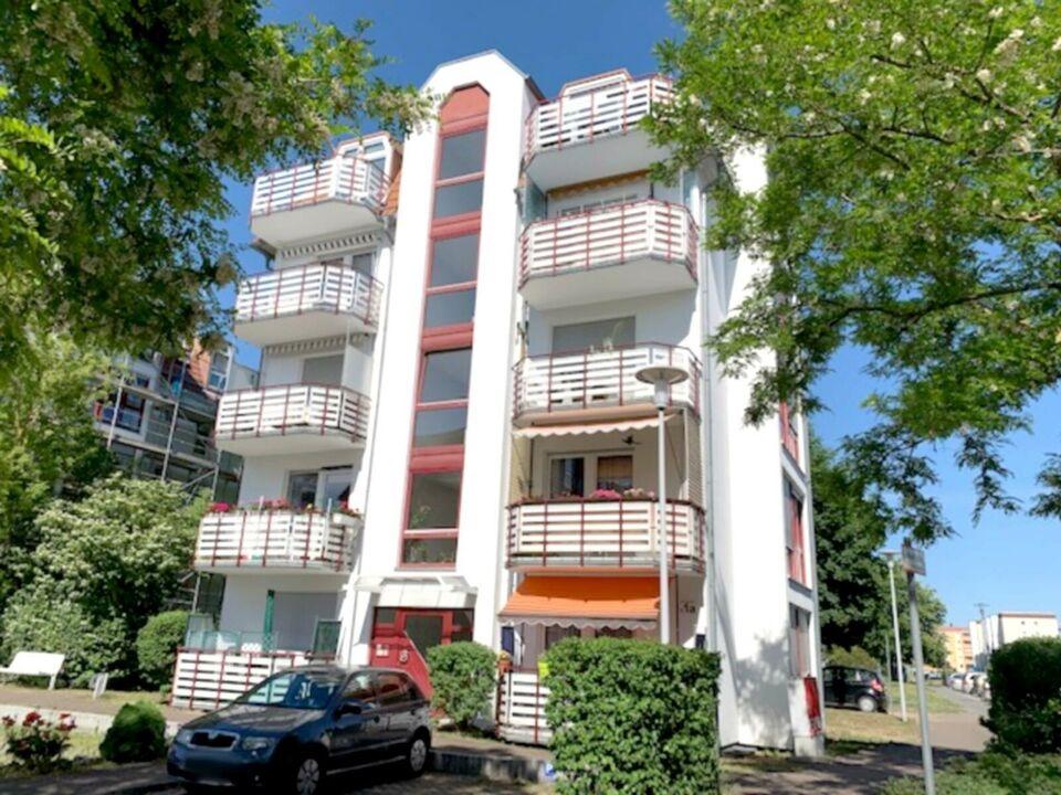 Ihre Kapitalanlage! Schöne 2-Zimmer-Eigentumswohnung mit Balkon und Stellplatz in Velten Brandenburg an der Havel