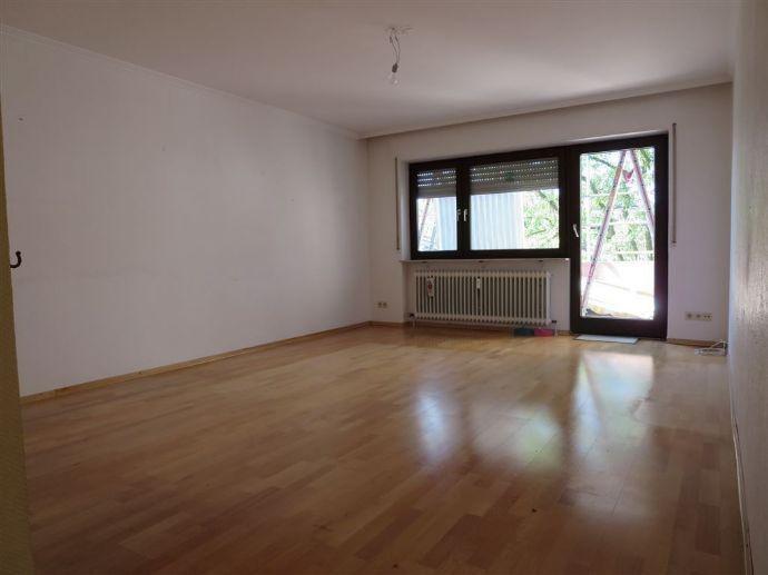 Top geschnittene 3,5 Zimmer-Wohnung mit 2 Balkonen, Einbauküche, Garage - Nähe Bahnhof BAD-Oos Baden-Baden