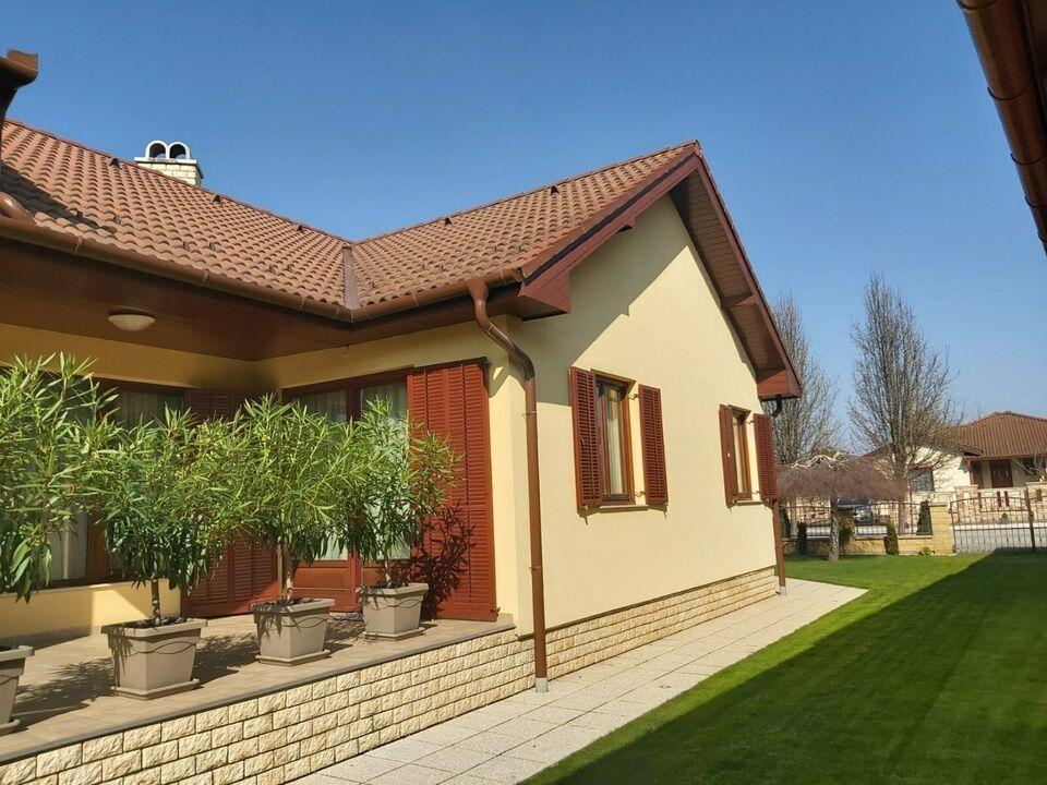 Attraktives Zweifamilienhaus in Ungarn zu verkaufen Kirchheim bei München