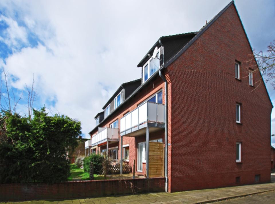 Vermietete & renovierte Dachgeschosswohnung in Hamburg Neugraben Harburg