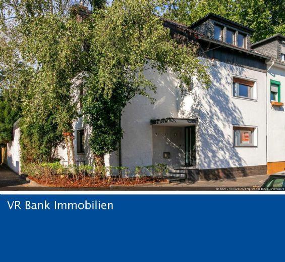 Bonn-Graurheindorf: Großzügige Doppelhaushälfte mit viel Platz für die ganze Familie Bonn