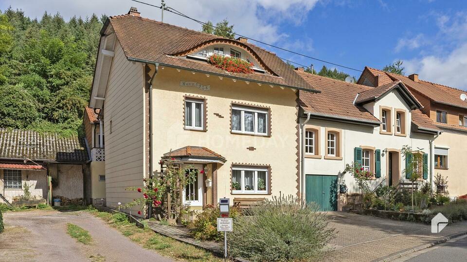 Charmantes Einfamilienhaus mit überdachter Terrasse und EBK im schönen Rimlingen Losheim am See