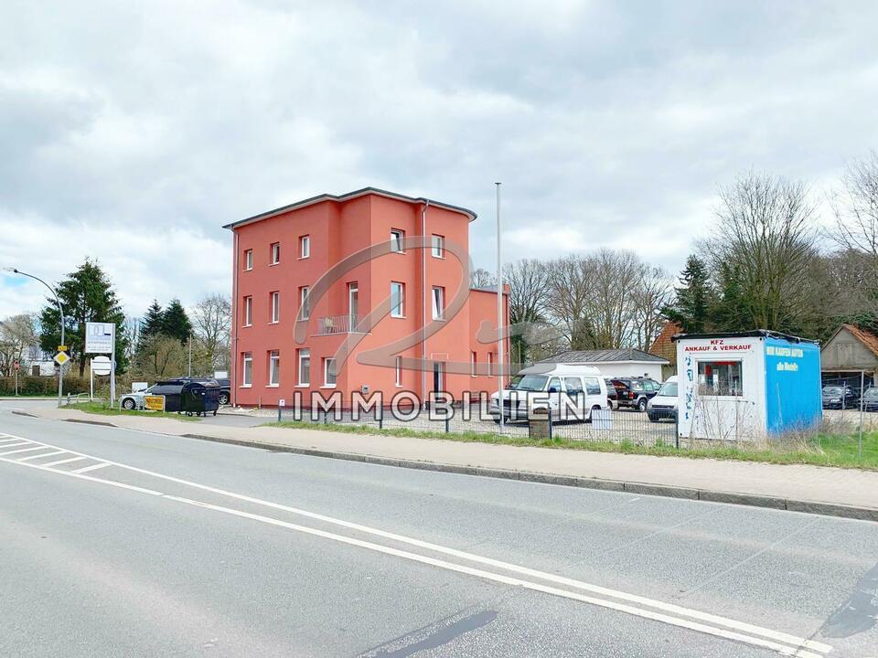 Großes Baugrundstück mit Potenzial für 3 Reihenhäuser und 6 Wohnungen Schleswig-Holstein