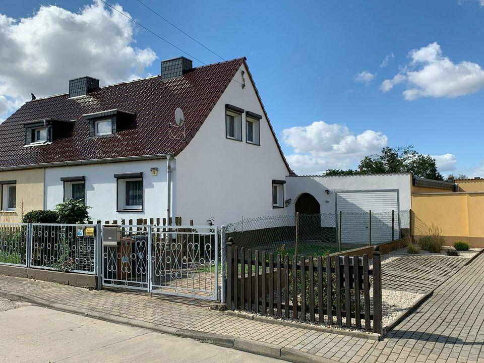 Wolfen - sanierungsbedürftige Doppelhaushälfte in ruhiger Lage Sachsen-Anhalt