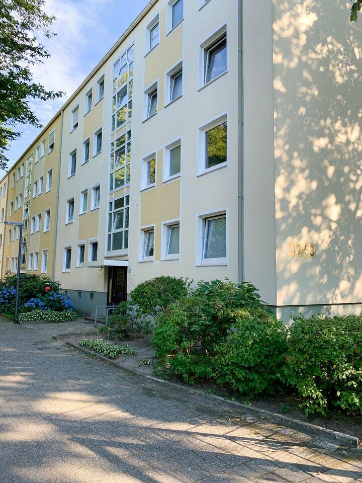 Großzügige 3 Zimmer Wohnung mit verglastem Balkon in Osterholz Osterholz