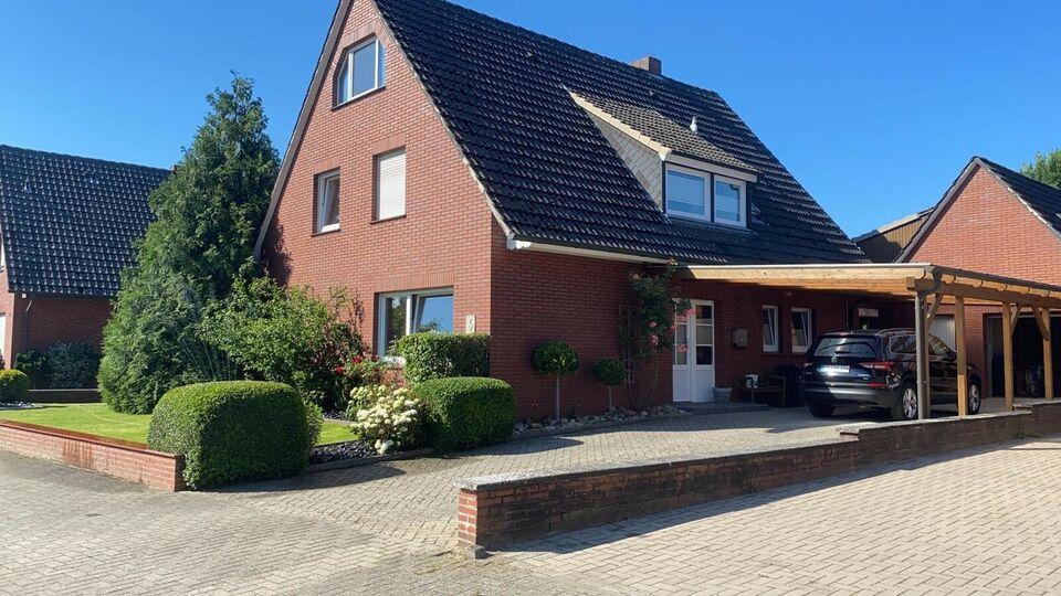 Großes Einfamilen/Zweifamilenhaus mit Garage und Carport Neuenhaus