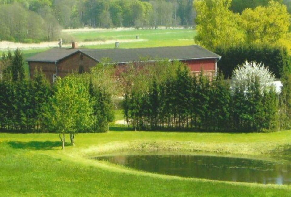 Bauernhaus, Bauernhof, Pferdehof in Alleinlage mit See Bützow