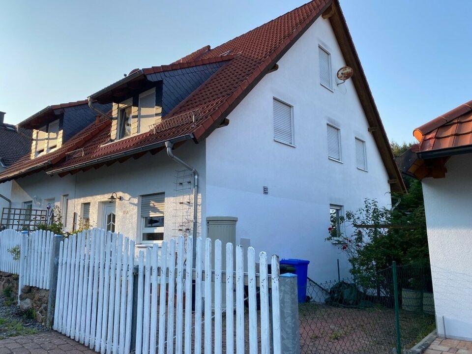 Mit Weitsicht ins neue Zuhause: DHH in Mümling-Grumbach Höchst im Odenwald