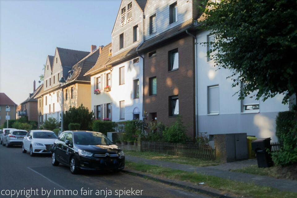 *Charmanter Altbau (Reiheneckhaus) auf schönem Grundstück, renov.-bed., Düsseldorf- Reisholz* Düsseldorf