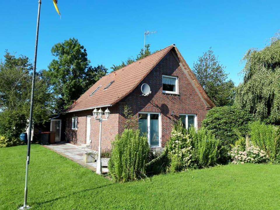Freistehendes ländliches Wohnhaus in ruhiger Randlage mit unverbautem Blick Wangerland