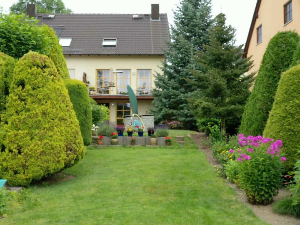 Tolle Doppelhaushälfte mit großem Garten in ländlicher Umgebung! Stollberg