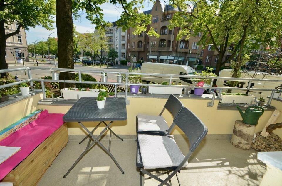 Nach Absprache verfügbare 2 Zimmer Wohnung Altbau Balkon Bad Küche nähe Rathaus Steglitz !! Steglitz