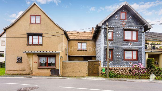 Mehrfamilienhaus mit zwei Wohnungen in Sondra Hörselberg