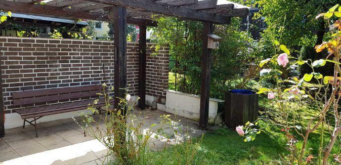 Dornröschen mit eingewachsenem Garten sucht nette Familie Kreisfreie Stadt Darmstadt