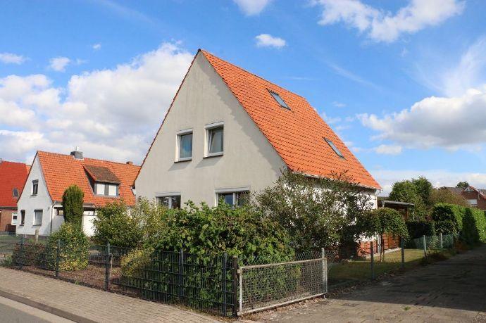 Nienburg OT Holtorf-modernisiertes Einfamilienhaus mit großem rückwärtigem Garten Nienburg/Weser