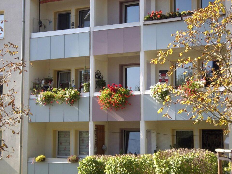 Jocketa: 3-Raum Wohnung zum Verkauf, 61,5qm mit Balkon und EBK Pöhl