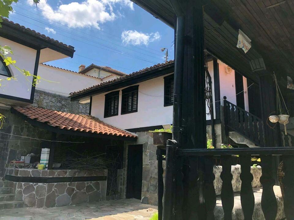 Haus mit zwei Nebengebäuden in Bulgarien Glauchau