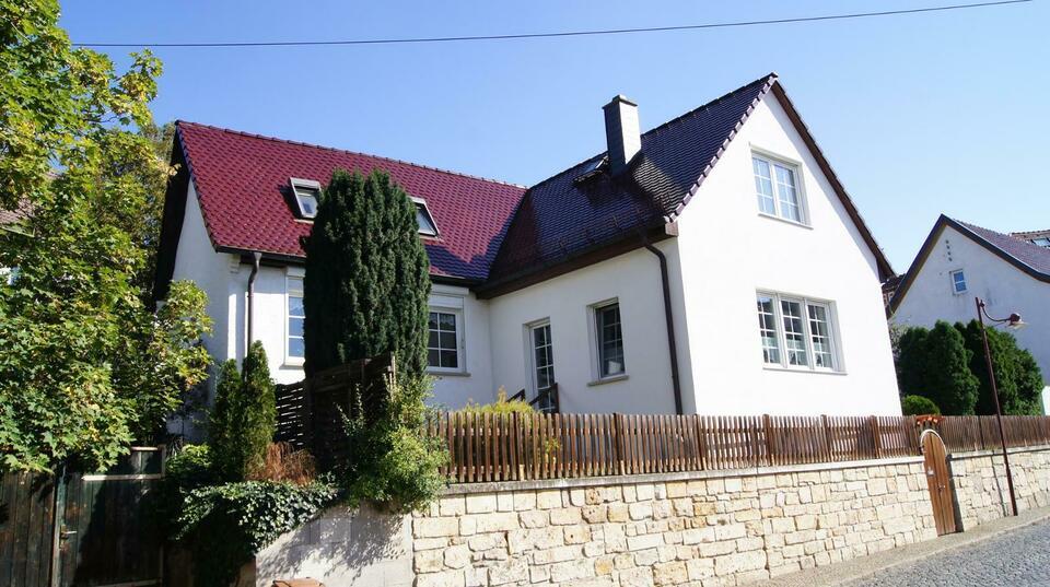 Aufwändig saniertes Einfamilienhaus mit Einliegerwohung in beliebter Wohnlage von Jena Mühlhausen/Thüringen