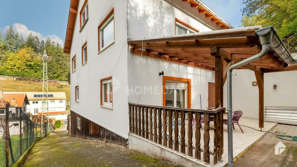 Renditeobjekt! Vermietetes MFH mit 3 Wohnungen, Terrasse und Garagen Rheinland-Pfalz