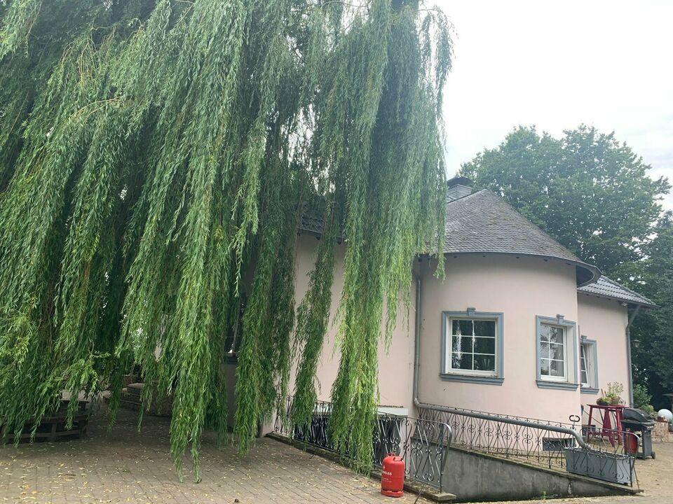 Freistehende Villa in der Nähe von Aachen Würselen
