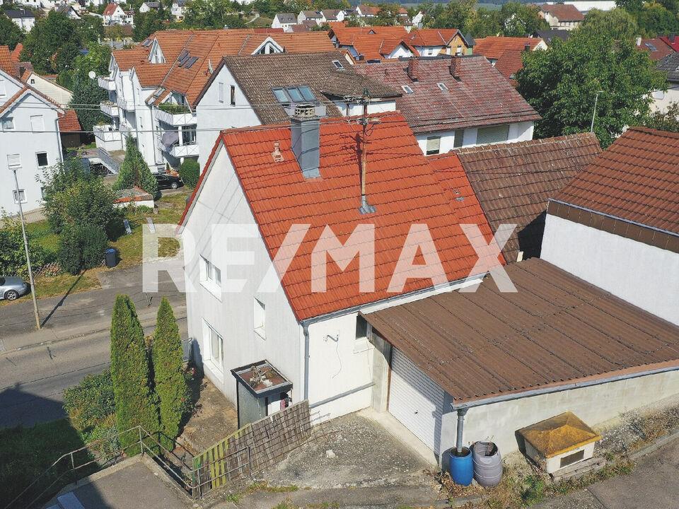 Keine Käuferprovision – Einfamilienhaus am Schießberg – Studiozimmer im Dachgeschoss Baden-Württemberg