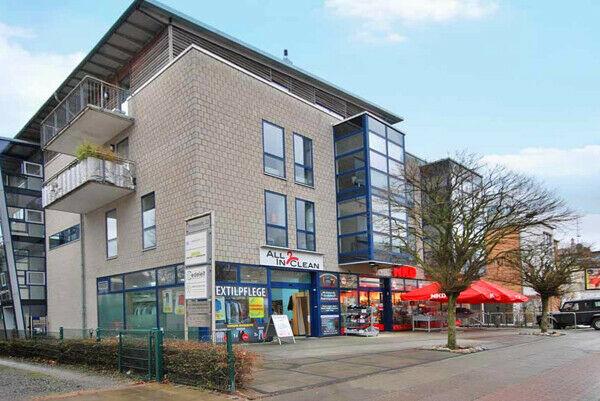 Zinshaus im Haus : Wohn- und Ladenfläche inklusive Stellplatz in bester Schnelsener Einkaufslage Eimsbüttel