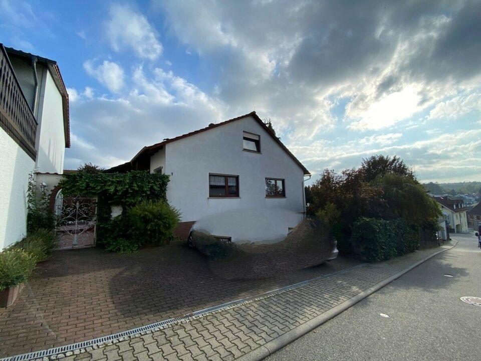 Freistehendes Einfamilienhaus in Höchst/Hassenroth mit viel Grün Höchst im Odenwald