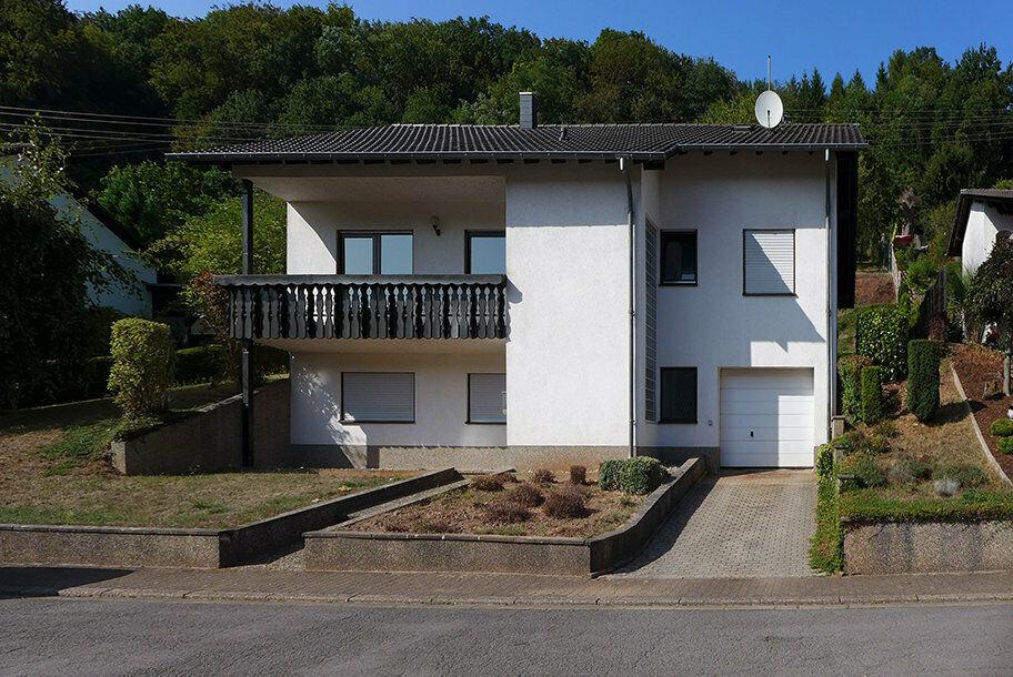 Mettlach-Bethingen: modernes Einfamilienhaus mit großem Garten in ruhiger Wohnlage Mettlach