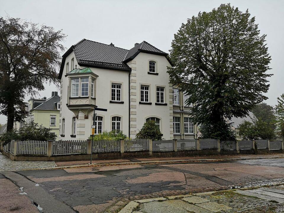 Villa mit Gewerbeeinheit im Erdgeschoss Hainichen