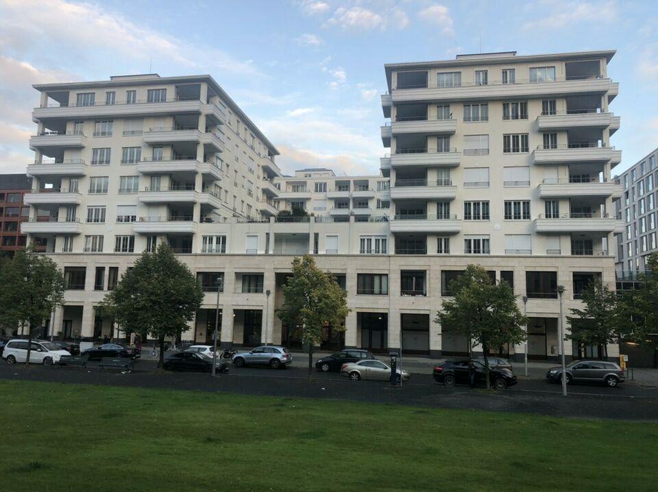 Luxus Apartment direkt am Potsdamer Platz PDS Partei des Demokratischen Sozialismus Friedrichshain-Kreuzberg Stützpunkt Kreuzberg