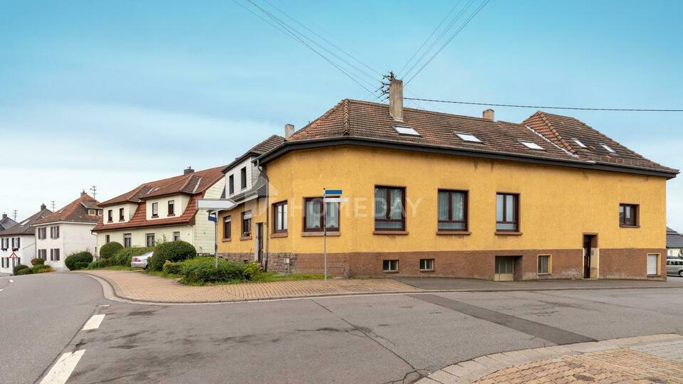 Mehrfamilienhaus mit 6 Wohneinheiten, Innenhof und Terrasse zentral gelegen Sulzbach/Saar