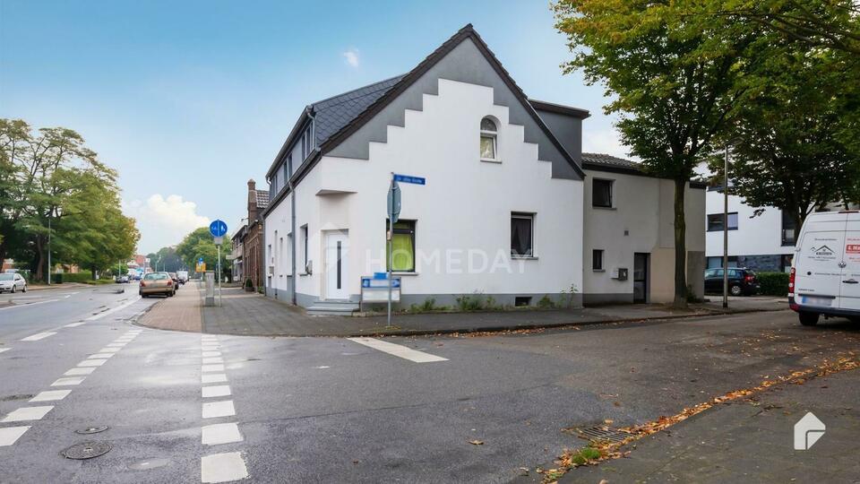 MFH mit 4 Wohnungen, Stellplätzen und Einbauküchen in Kellen Nordrhein-Westfalen