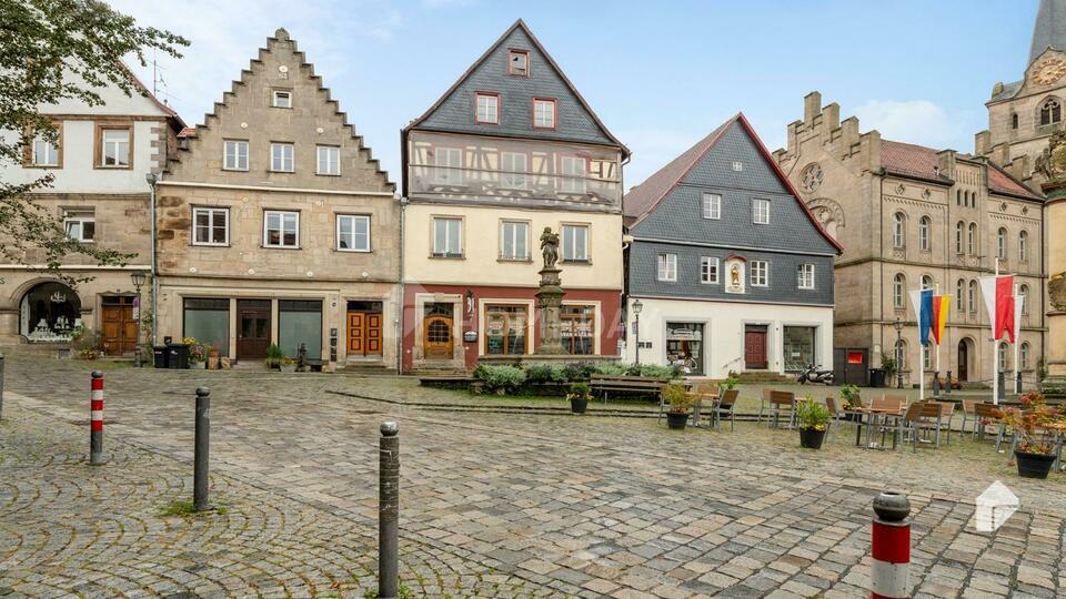 Vermietetes MFH mit 8 Wohnungen und Denkmalschutz in zentraler Lage in Kronach Kronach
