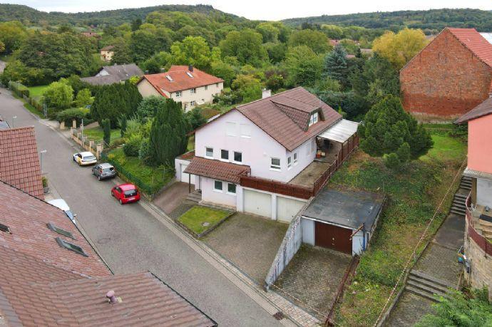 Kostengünstig bauen! Schönes Baugrundstück ca. 200 m² mit Garage in Kürnbach für 49.000,- € Kürnbach