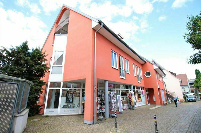 Kapitalanlage, Kirchzarten-Zentrum: Büro-/Praxisfläche mit ca.119 m² im 1.OG auf privater Erbpacht Freiburg im Breisgau