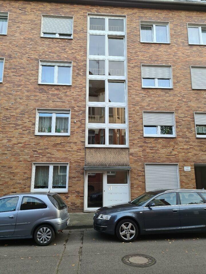 **Charmante Eigentumswohnung in ruhiger Lage** - 3 Zimmer ca. 80 m² mit großem Sonnenbalkon - Mönchengladbach
