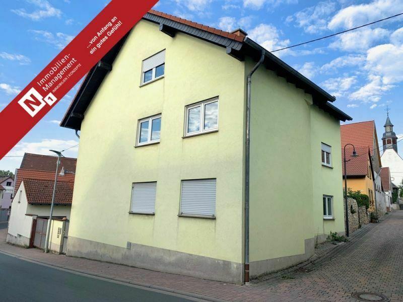 Renovierungsbedürftiges Mehrfamilienhaus im Ortskern mit 3 Garagen Rheinland-Pfalz