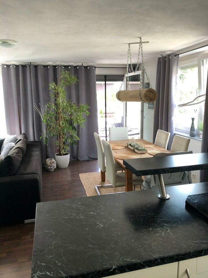 Sehr gepflegte und neuwertige 4 Zi. Wohnung mit schönem Balkon Baden-Württemberg