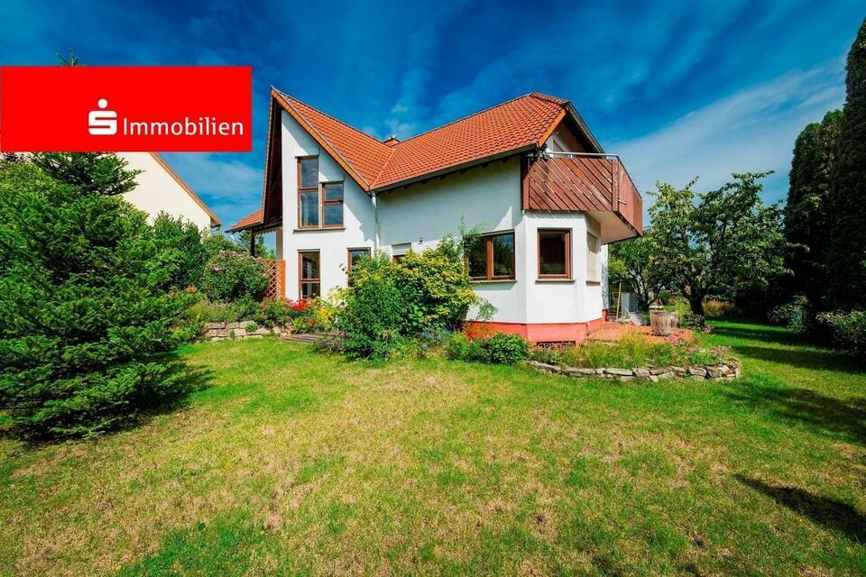 Oberursel-Oberstedten: Schmuckes freistehendes Einfamilienhaus mit traumhaften Grundstück Bad Soden am Taunus