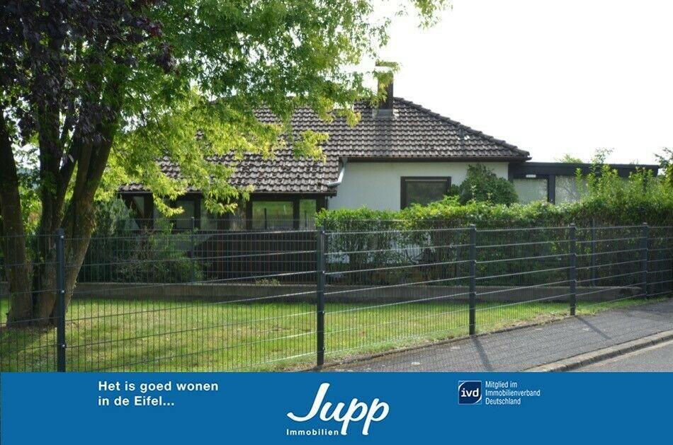 Kleines Paradies! Gemütliches Wohnhaus mit Garten, Garage, Carport, 2 Wintergärten in Nohn Rheinland-Pfalz